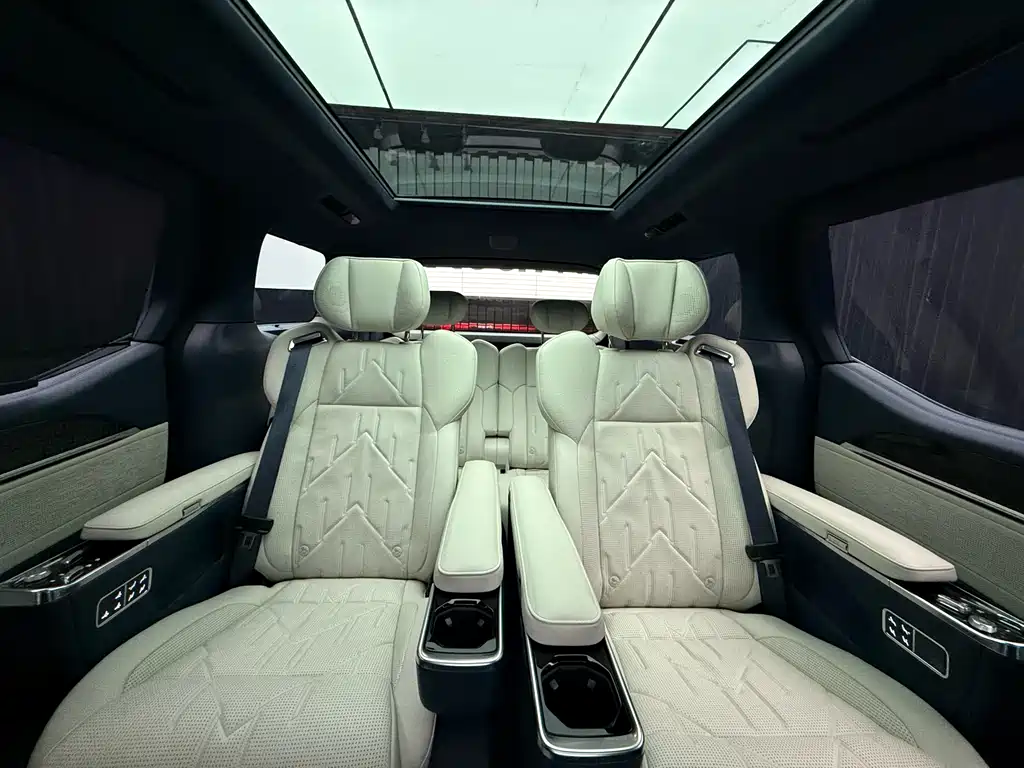 Jikrypton 009 2024 six-seat executive version four-wheel drive 108kWh купить на сайте DeffCars