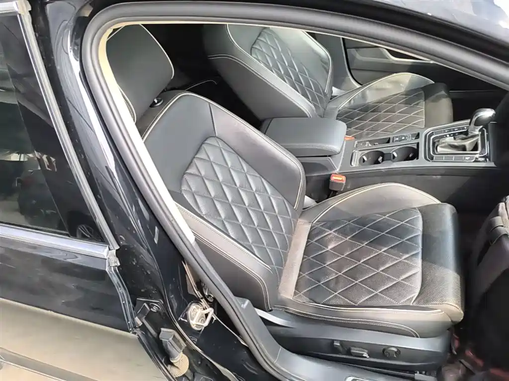 Magotan GTE plug-in hybrid 2022 GTE luxury model купить на сайте DeffCars