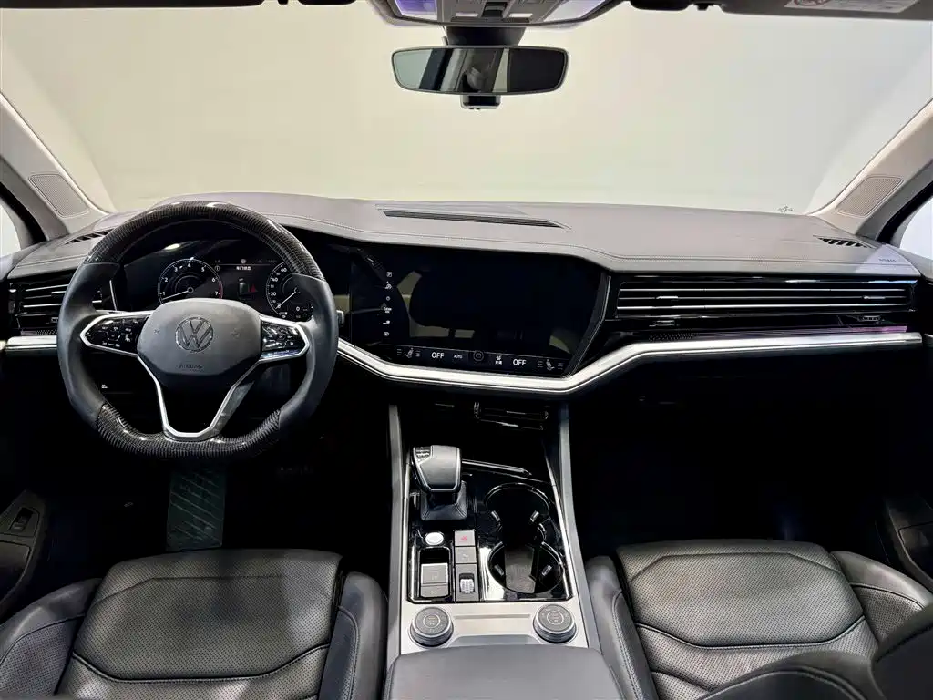 Touareg 2022 3.0TSI Ruixiang Edition Obsidian Sports Package купить на сайте DeffCars