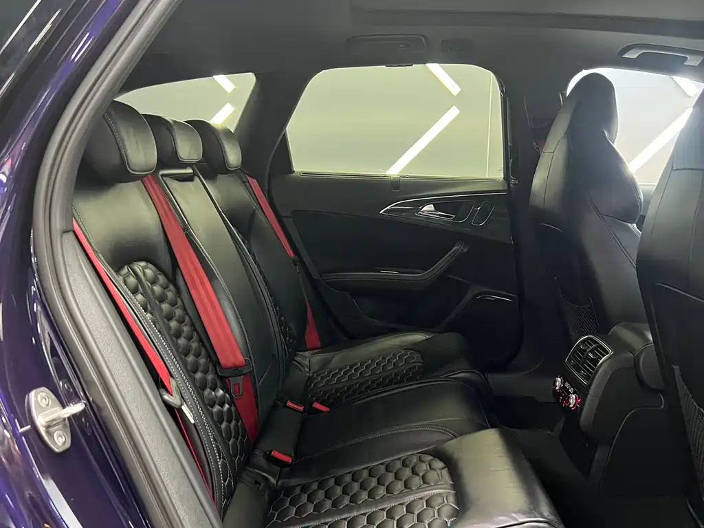 Audi RS 6 2016 RS 6 4.0T Avant купить на сайте DeffCars