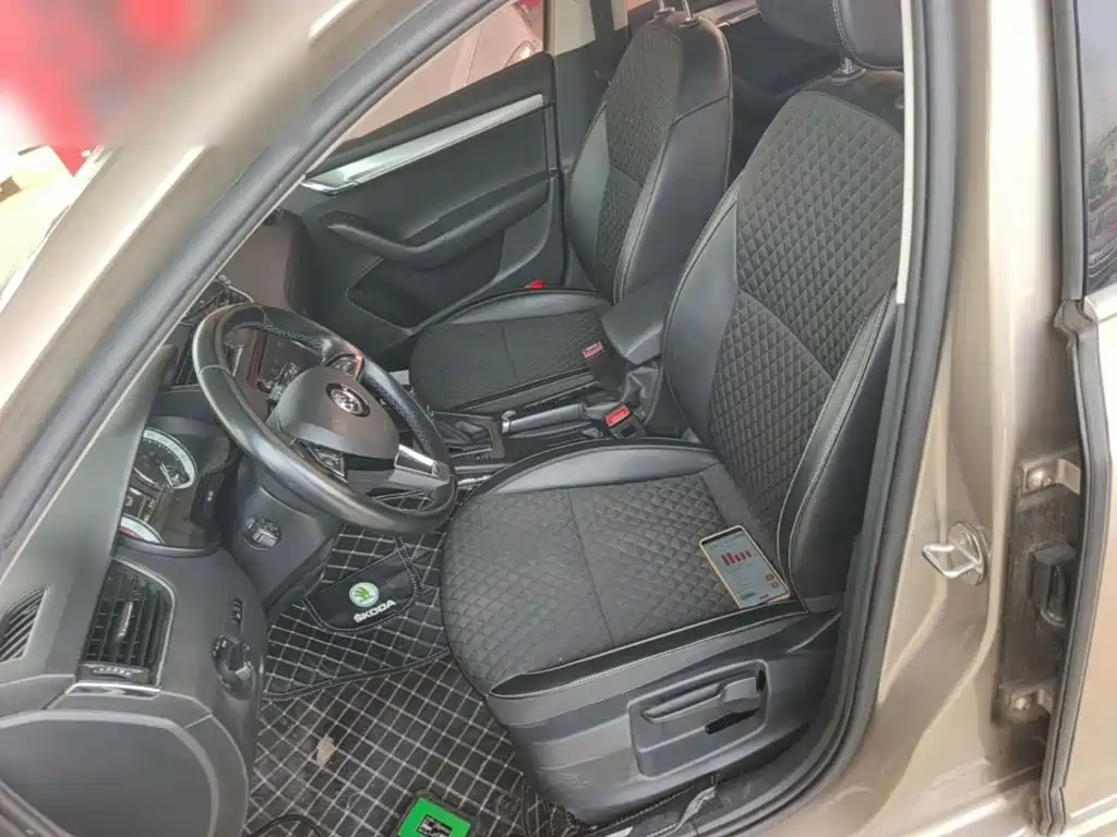 Octavia 2018 TSI230 DSG Deluxe Edition купить на сайте DeffCars