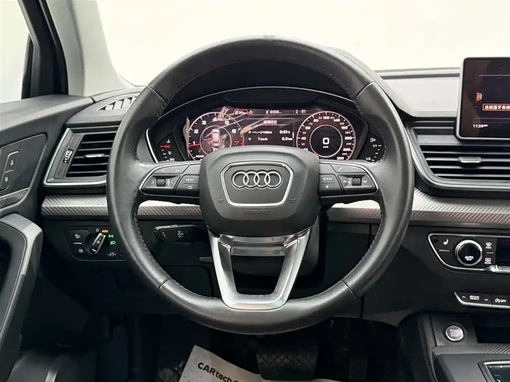 Audi Q5L 2018 45 TFSI Exclusive Fashion Model National V купить на сайте DeffCars