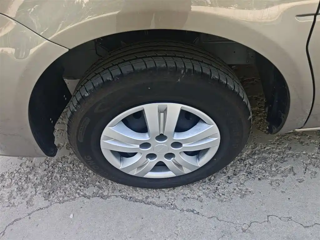 Lingzhi 2023 M5 1.6L practical 5-seater купить на сайте DeffCars