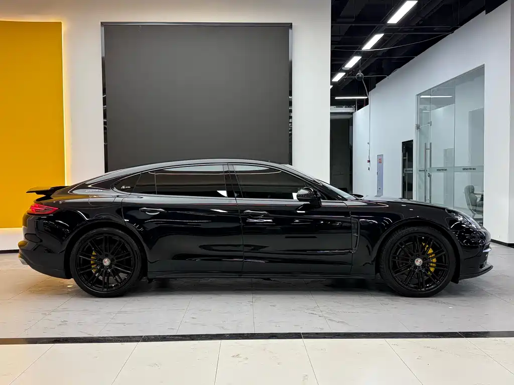 Panamera 2017 Panamera 4 Executive Extended Edition 3.0T купить на сайте DeffCars