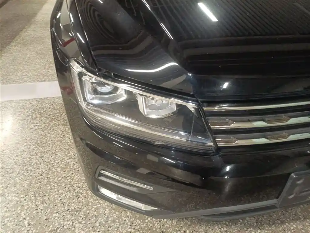 Tiguan L 2018 facelift 330TSI automatic two-wheel drive luxury version купить на сайте DeffCars