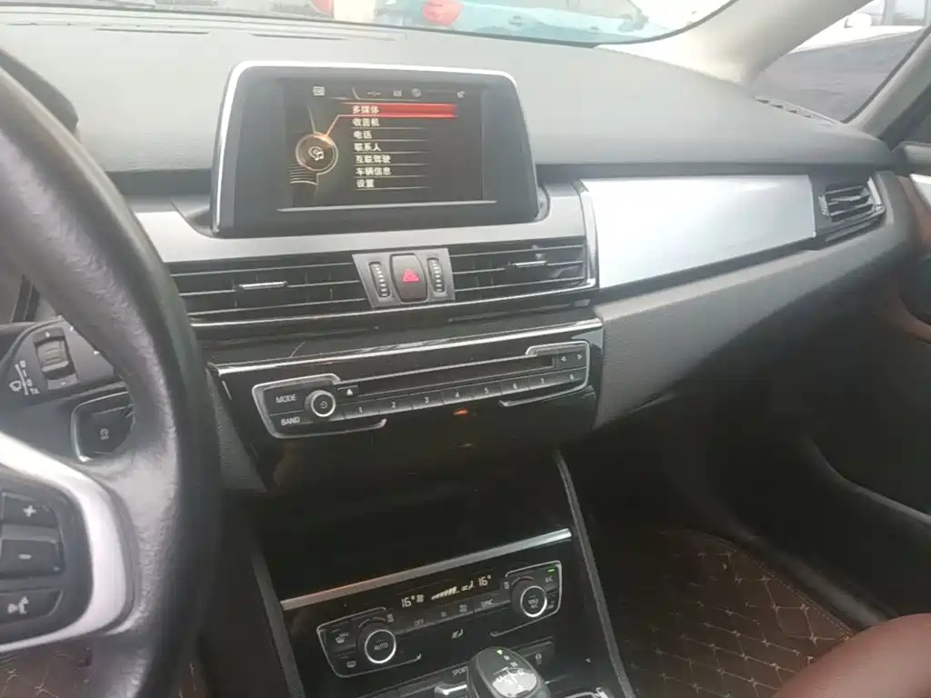 BMW 2 Series Touring 2016 218i Leading Model купить на сайте DeffCars