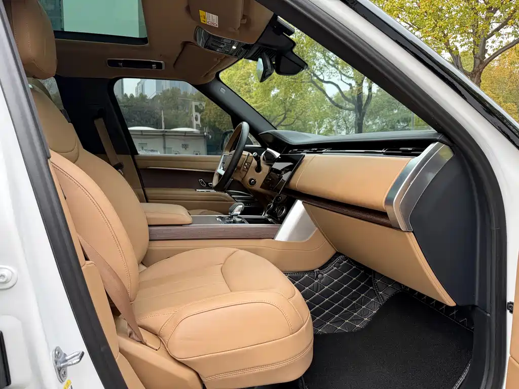 Range Rover 2023 3.0 L6 400PS Genesis Extended Edition купить на сайте DeffCars