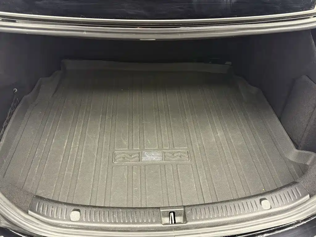 Mercedes-Benz E-Class 2017 E 300 L Sports Luxury Model купить на сайте DeffCars