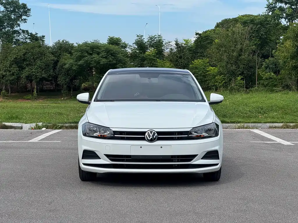 Polo 2023 Plus 1.5L Automatic Panoramic Enjoyment Edition купить на сайте DeffCars