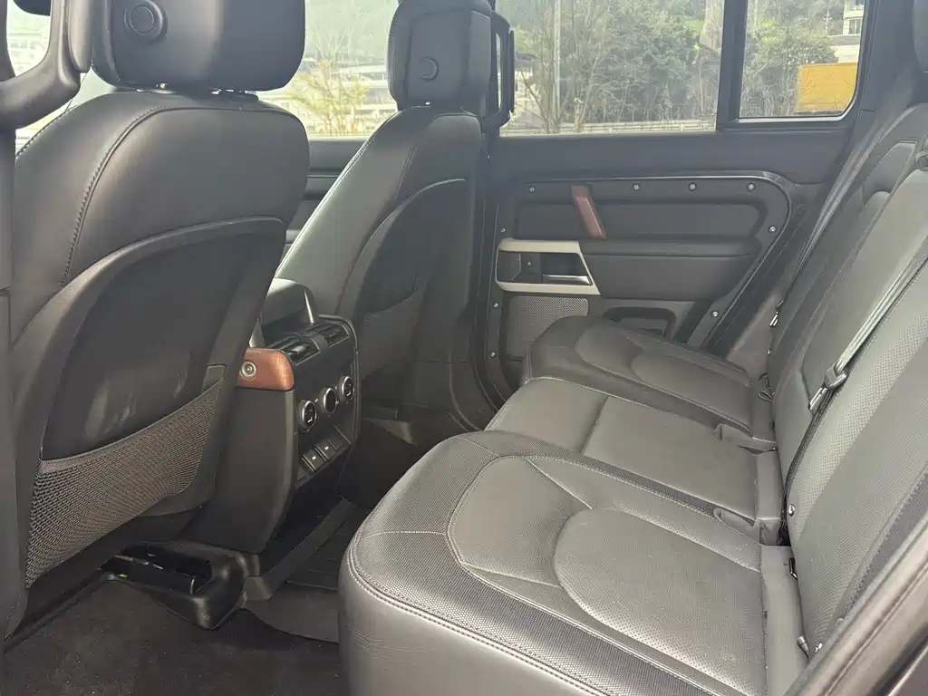 Land Rover Defender 2023 facelift 110 3.0T P400 X-DYNAMIC HSE купить на сайте DeffCars