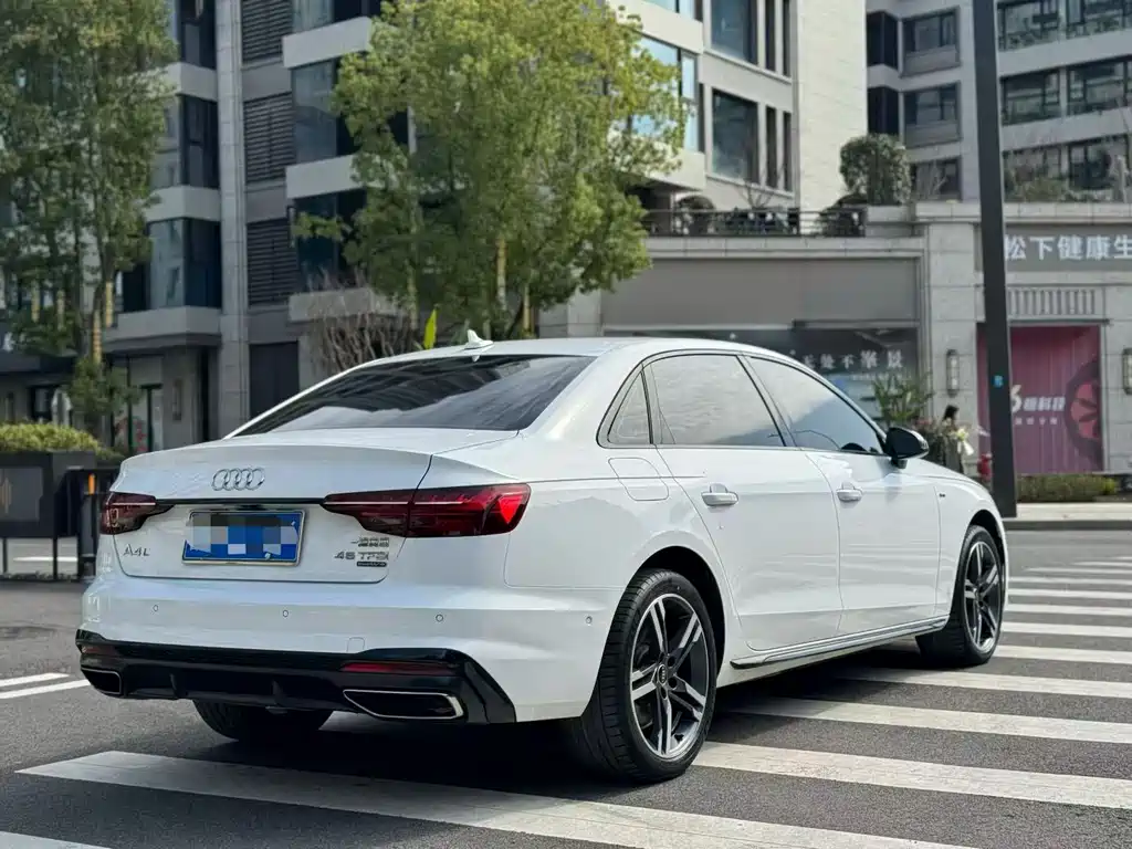 Audi A4L 2022 40 TFSI luxury and dynamic model купить на сайте DeffCars