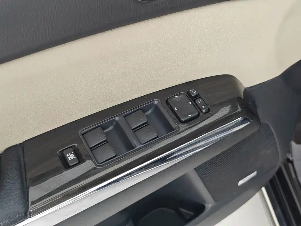 Mazda8 2015 2.5L Extreme Edition купить на сайте DeffCars