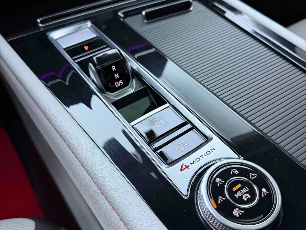 Touron 2024 Touron X 380TSI four-wheel drive luxury version купить на сайте DeffCars