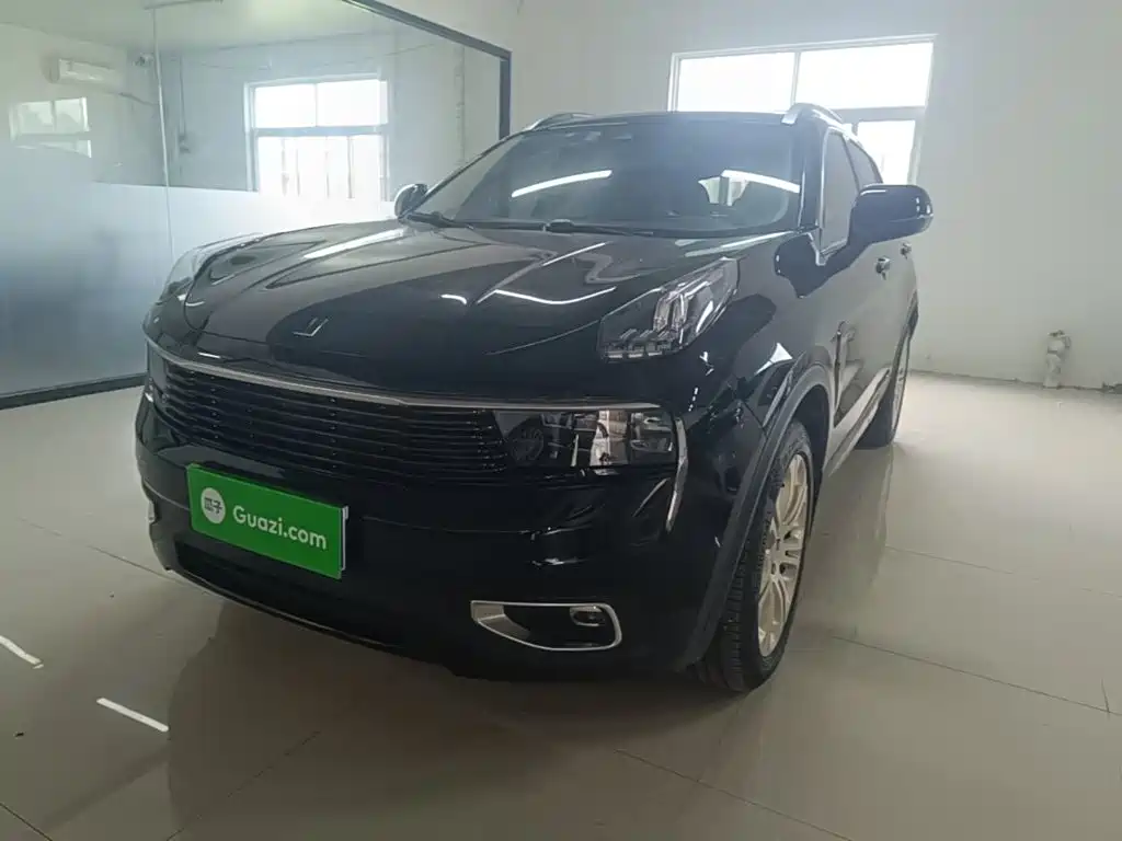 Lynk & Co 01 2017 2.0T two-wheel drive Pro version купить на сайте DeffCars