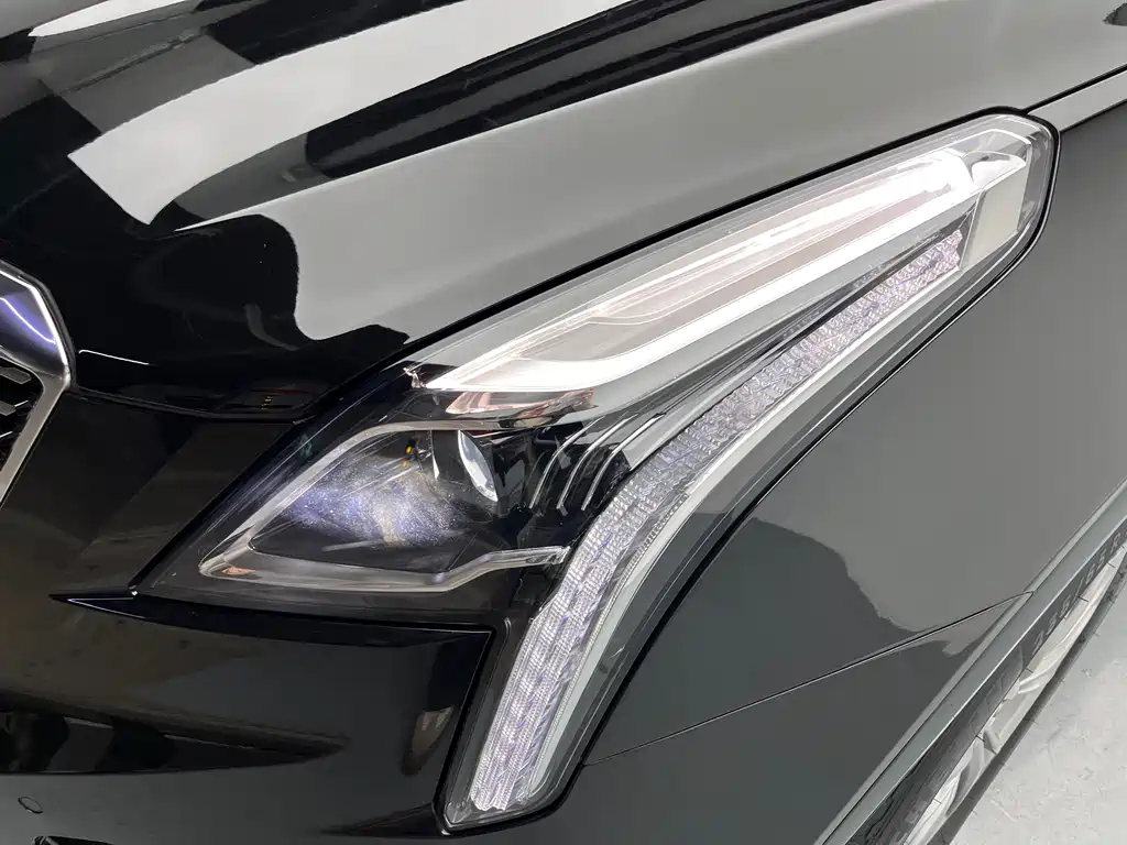 Cadillac XT5 2023 2.0T two-wheel drive fashion model купить на сайте DeffCars