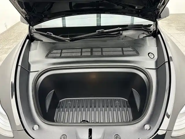 Model Y 2022款 改款 后轮驱动版 купить на сайте DeffCars