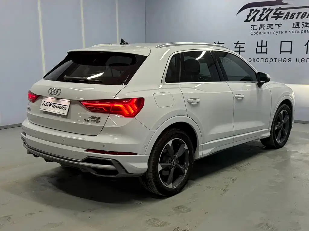 Audi Q3 2022 35 TFSI Fashionable and Dynamic купить на сайте DeffCars