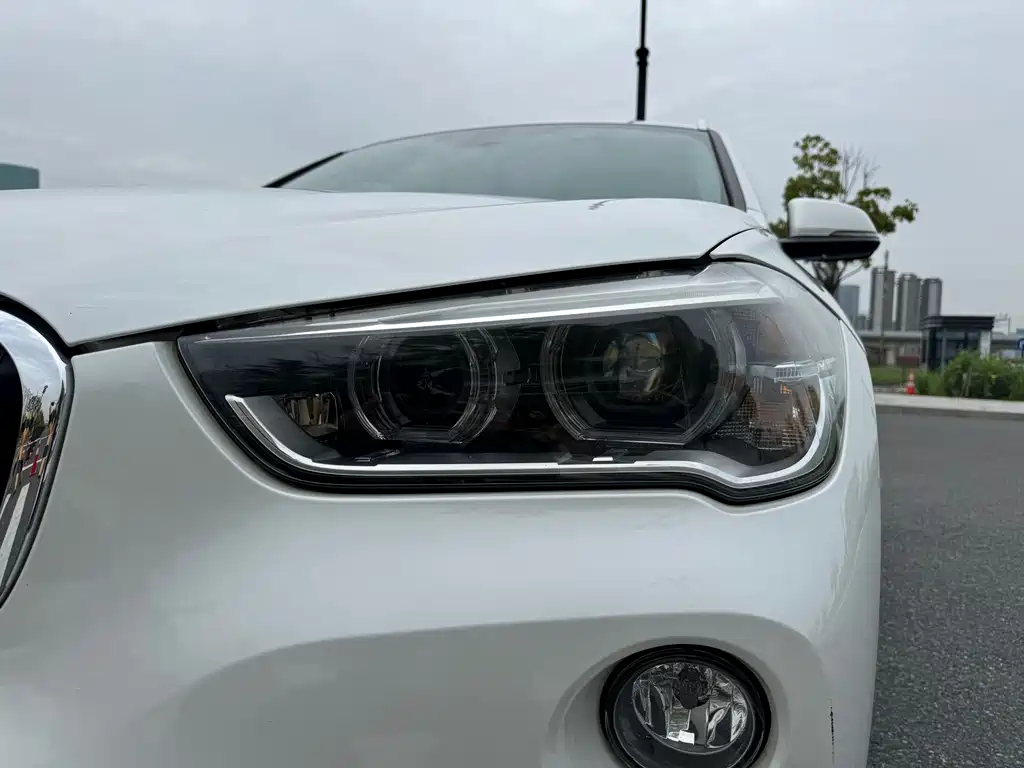 BMW X1 2018 sDrive18Li Exclusive Model купить на сайте DeffCars