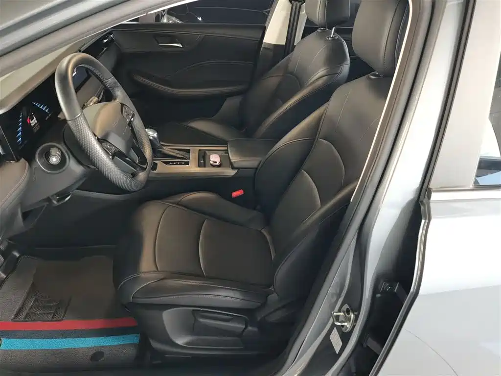 Roewe i5 2023 1.5L CVT Premium Edition купить на сайте DeffCars