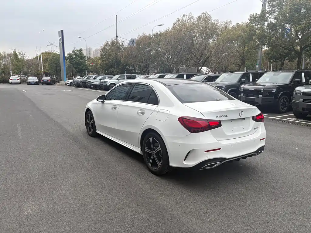Mercedes-Benz A-Class 2024 A 200 L Dynamic купить на сайте DeffCars