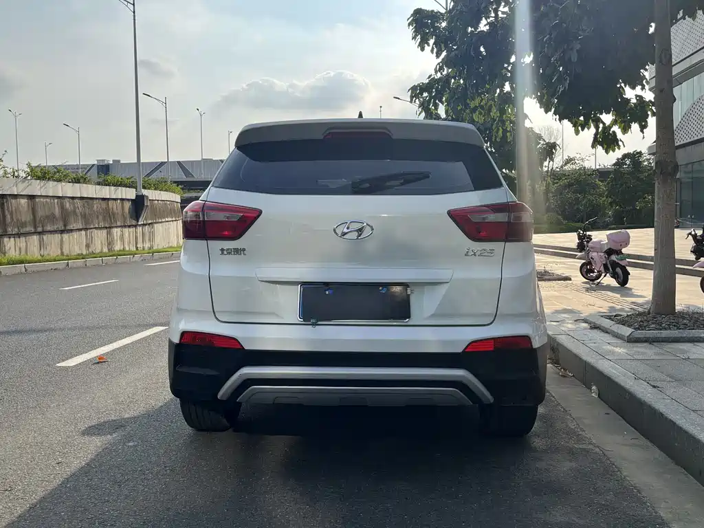 Beijing Hyundai ix25 2015 1.6L automatic two-wheel drive intelligent GLS купить на сайте DeffCars