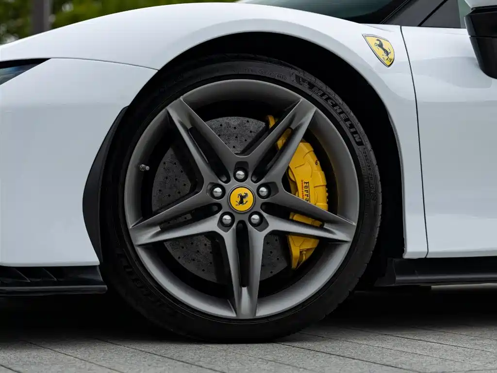SF90 2020 3.9T V8 Stradale купить на сайте DeffCars