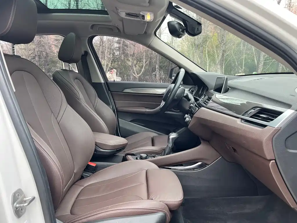 BMW X1 2019 sDrive18Li Exclusive Model купить на сайте DeffCars