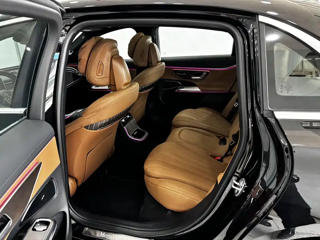 Mercedes-Benz E-Class New Energy 2024 E 350 e L plug-in hybrid sedan купить на сайте DeffCars