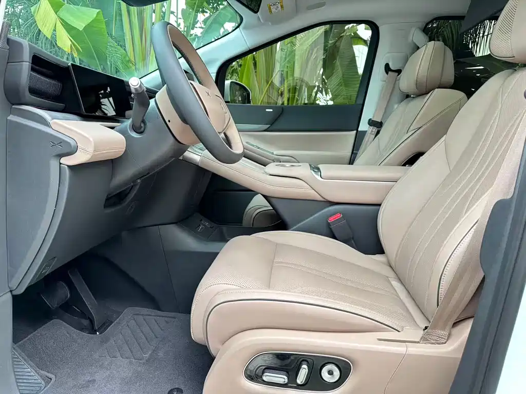 Xpeng X9 2025 pure electric 740 long battery life Max купить на сайте DeffCars