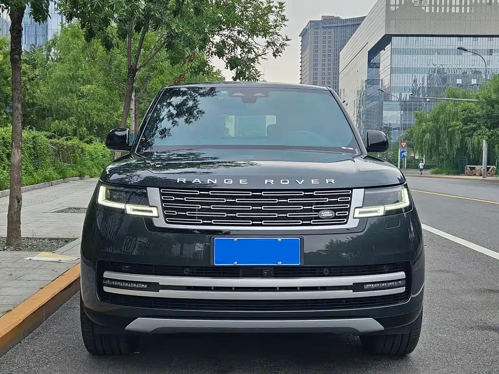 Range Rover 2024 3.0 L6 400PS Model Extended Edition купить на сайте DeffCars