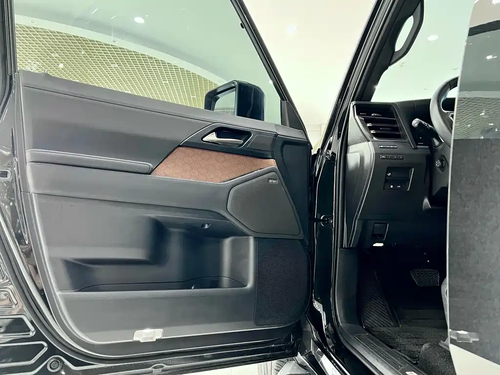 Lexus GX 2024 Lingfeng Edition купить на сайте DeffCars