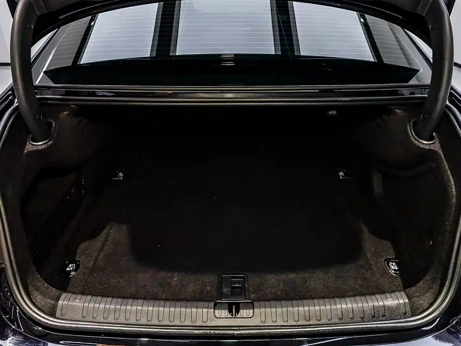 Audi A7L 2024 45TFSI S-line Dream Building Liquid Crystal Package купить на сайте DeffCars