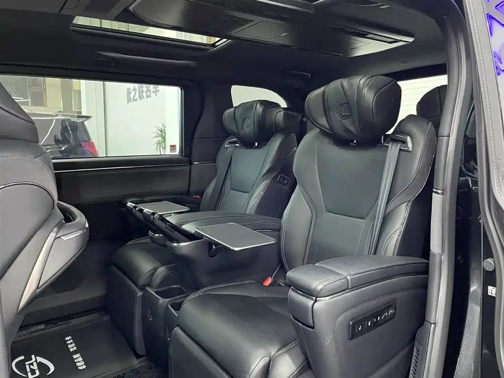Lexus LM 2023 500h six-seater premium version купить на сайте DeffCars