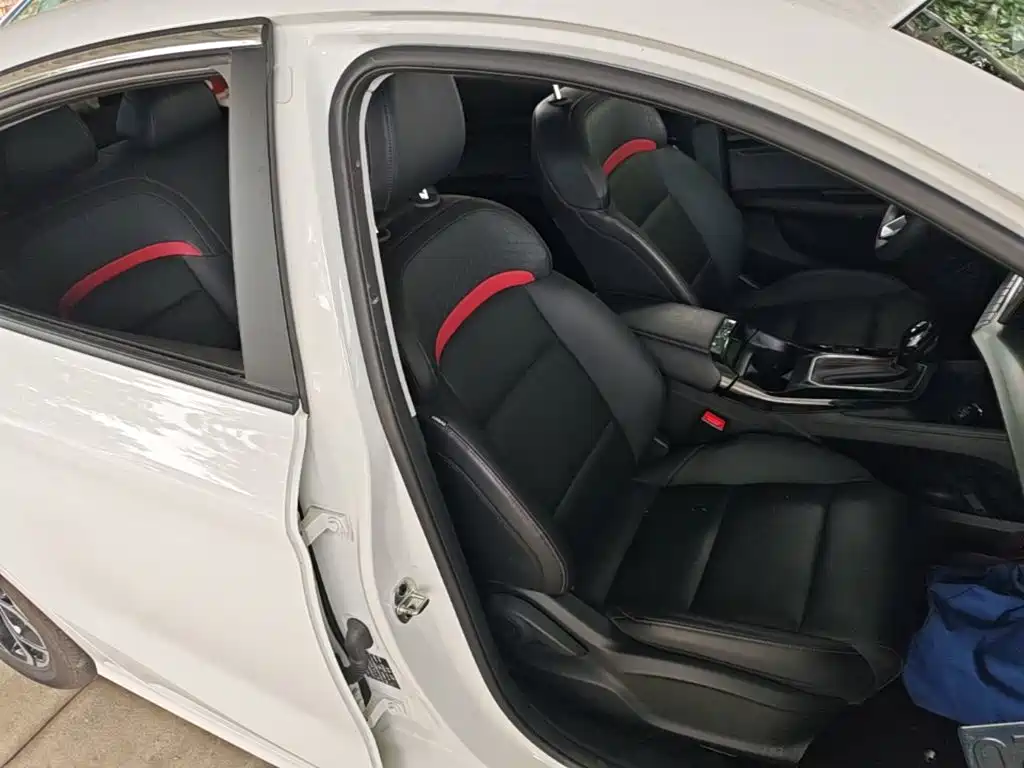 MG5 2023 180DVVT CVT Deluxe Edition купить на сайте DeffCars