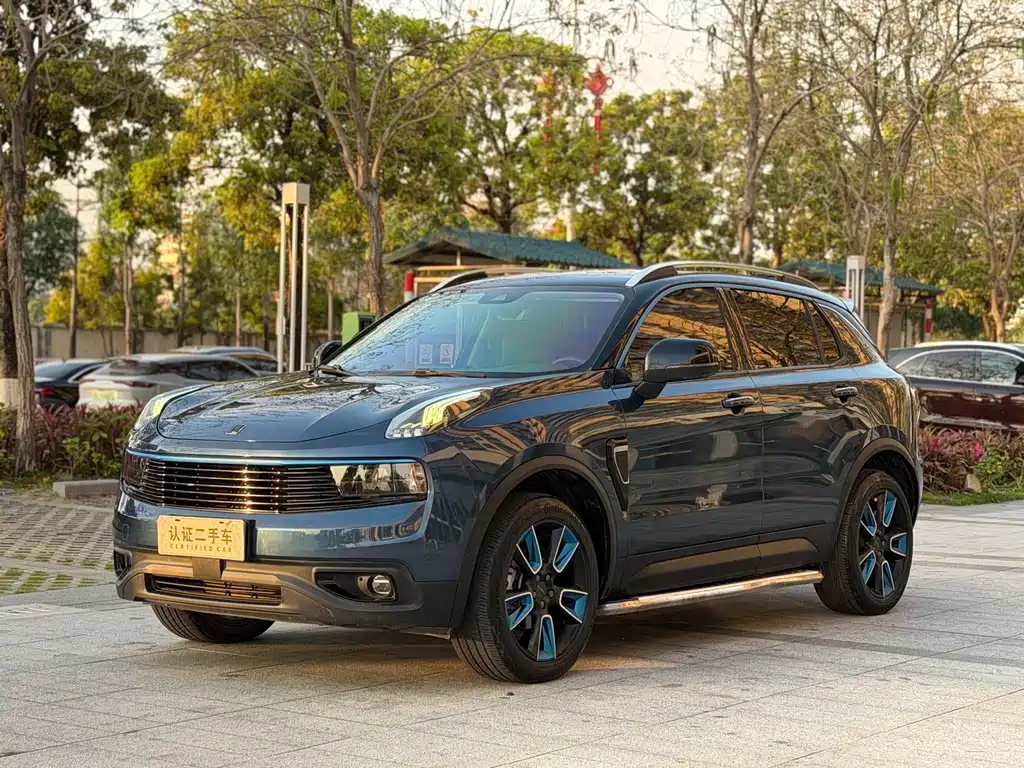 Lynk & Co 01 2017 2.0T 2WD Yao Pro Edition купить на сайте DeffCars