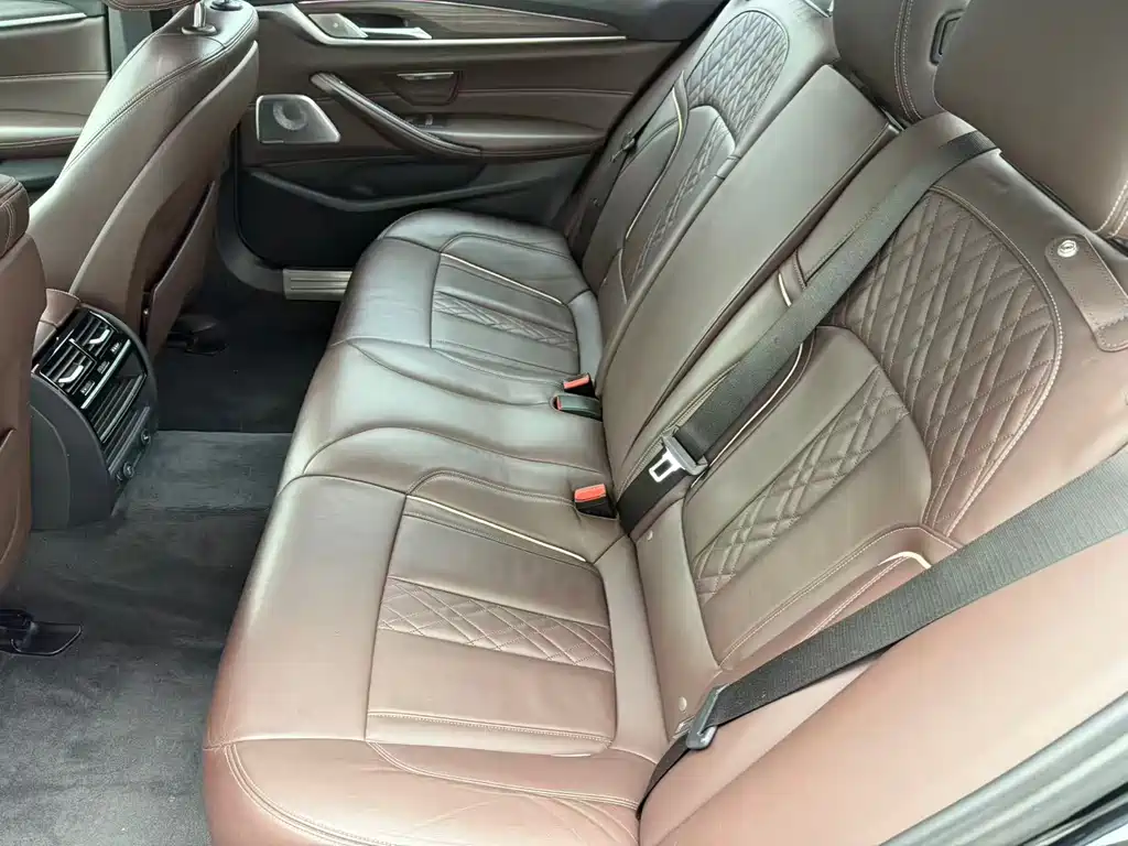BMW 5 Series 2019 530Li Exclusive Luxury Package купить на сайте DeffCars