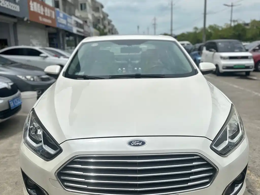 Escort 2015款 1.5L 自动时尚型 купить на сайте DeffCars
