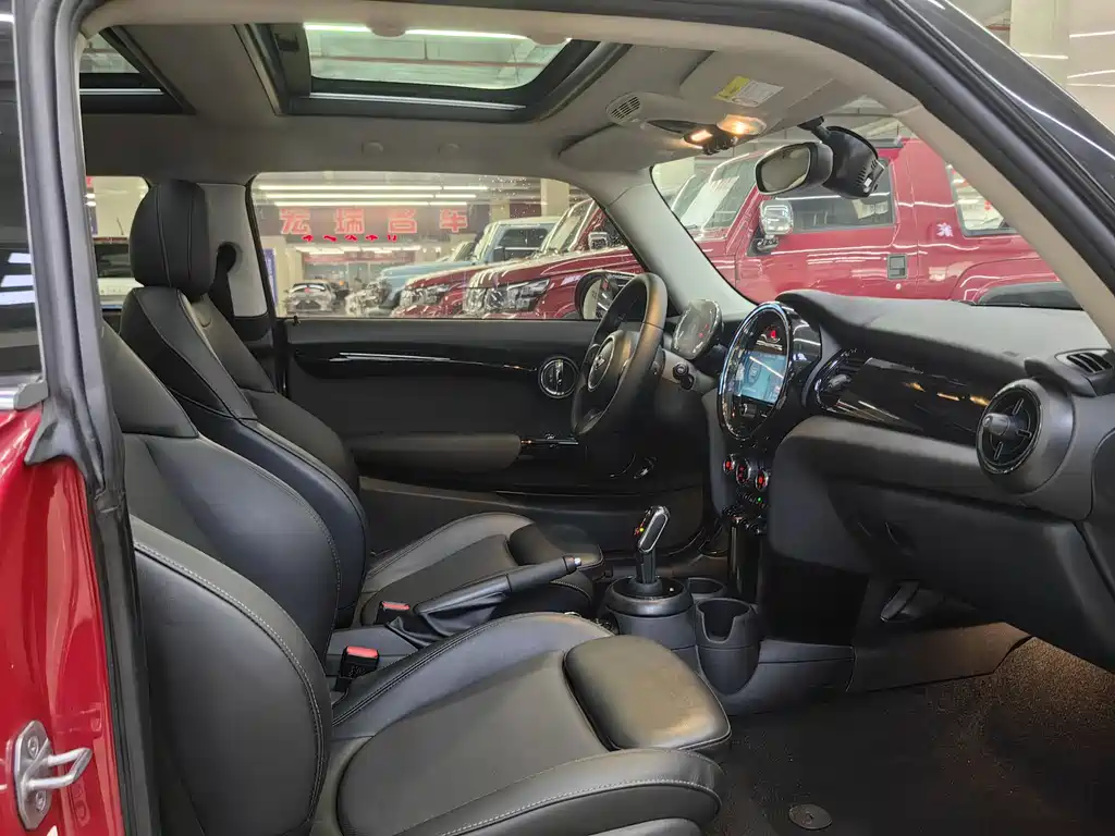 MINI 2022 1.5T COOPER Classic купить на сайте DeffCars
