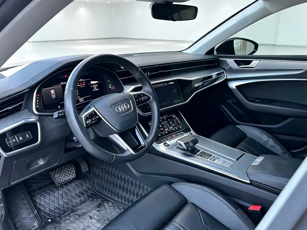 Audi A7 2023 45 TFSI Premium Selection купить на сайте DeffCars