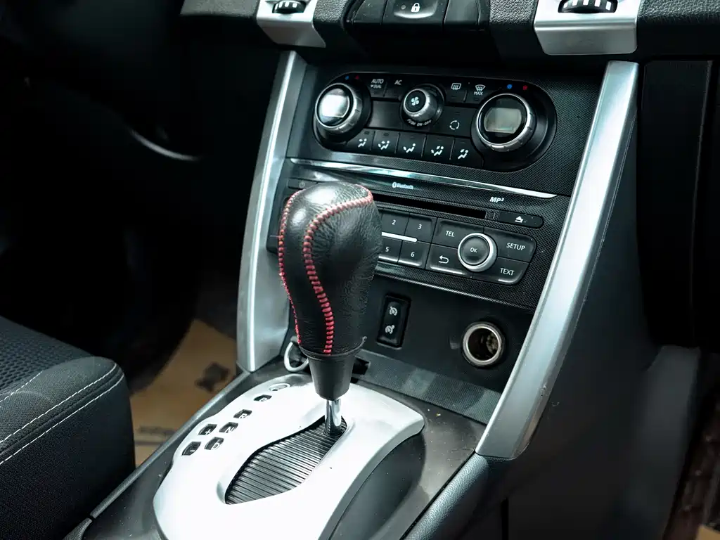 Volvo V40 2015 1.6T Zhiyi Edition купить на сайте DeffCars