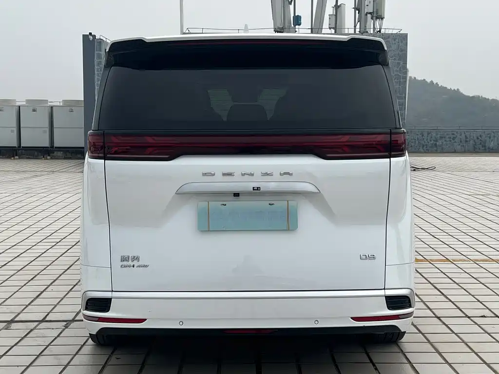 Denza D9 2022 DM-i 970 four-wheel drive flagship model купить на сайте DeffCars