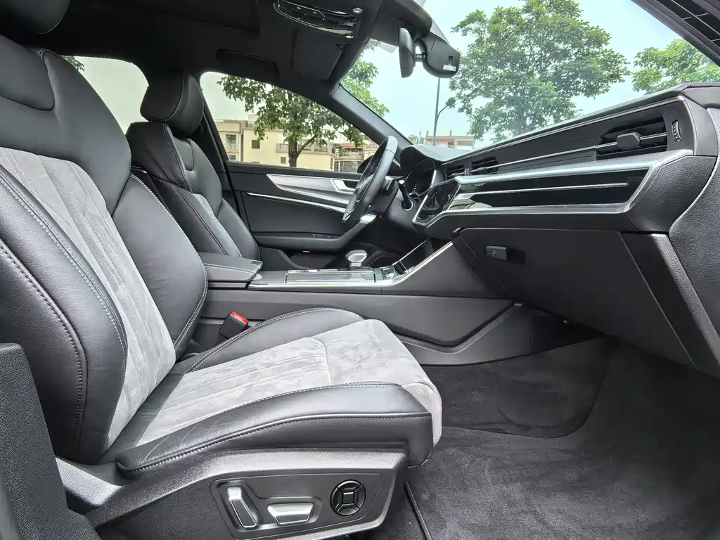 Audi A6L 2024 45 TFSI Premium Dynamic Model купить на сайте DeffCars