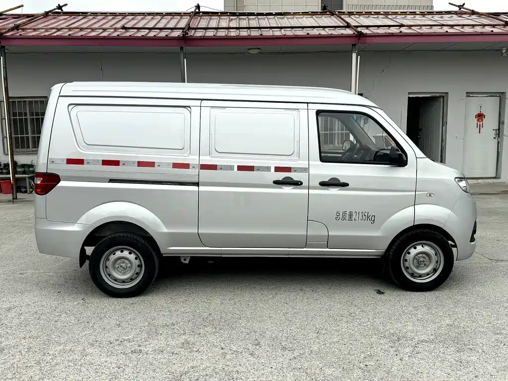 Hiace X30 2024 1.5L wealth van 2/5 seats front air conditioner купить на сайте DeffCars