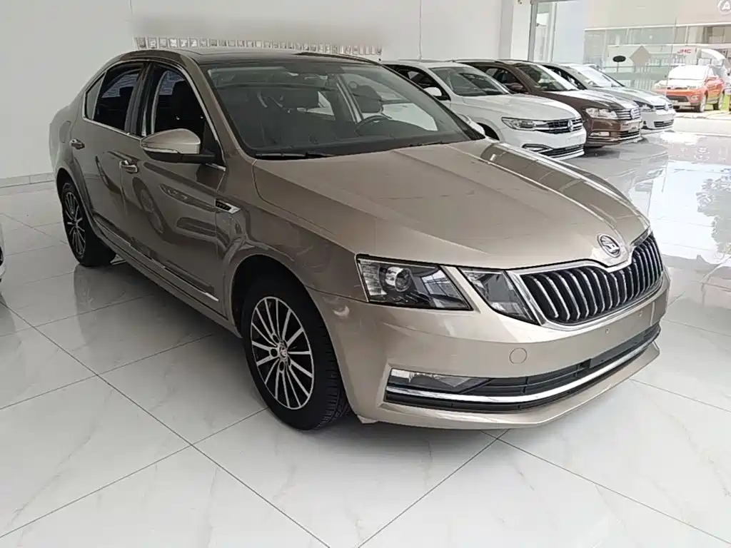Octavia 2018款 TSI230 DSG豪华版 купить на сайте DeffCars