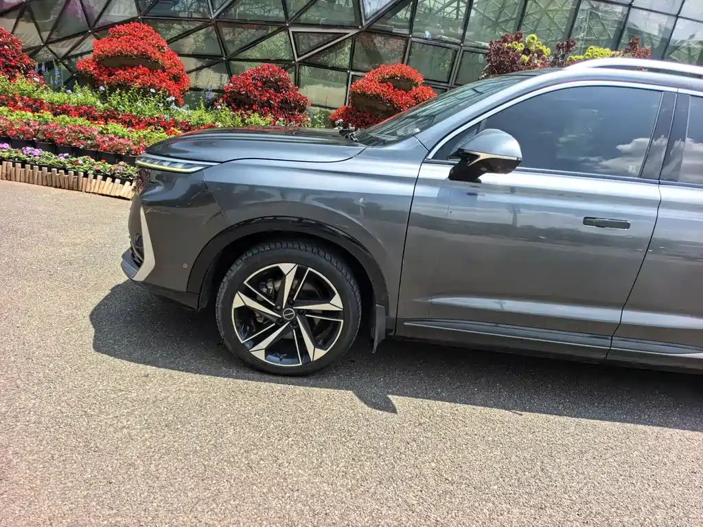 Roewe RX5 MAX 2021 Supreme Series 400TGI Automatic Luxury Cockpit Edition купить на сайте DeffCars