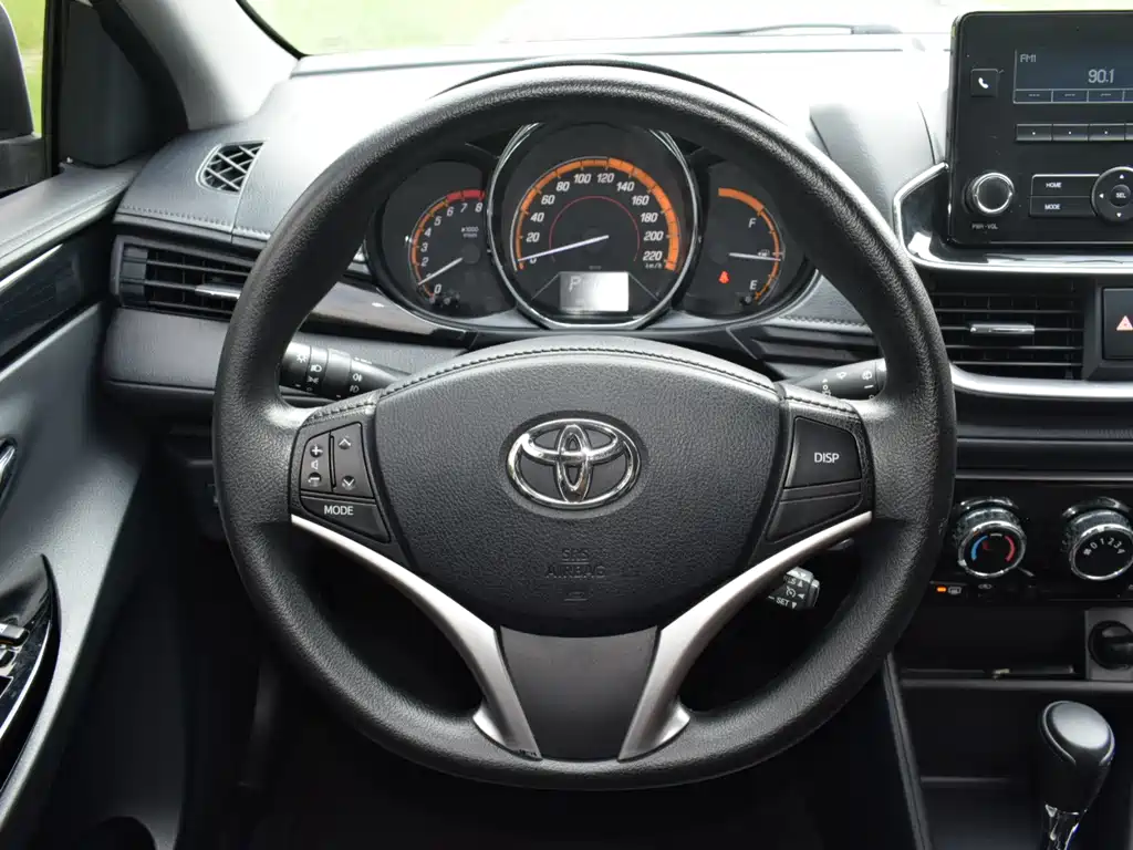 YARiS L Zhixuan 2022 Zhixuan X 1.5L CVT luxury PLUS version купить на сайте DeffCars