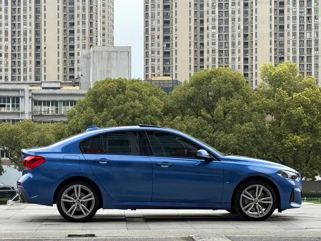 BMW 1 Series 2019 120i Leading M Sports Package купить на сайте DeffCars
