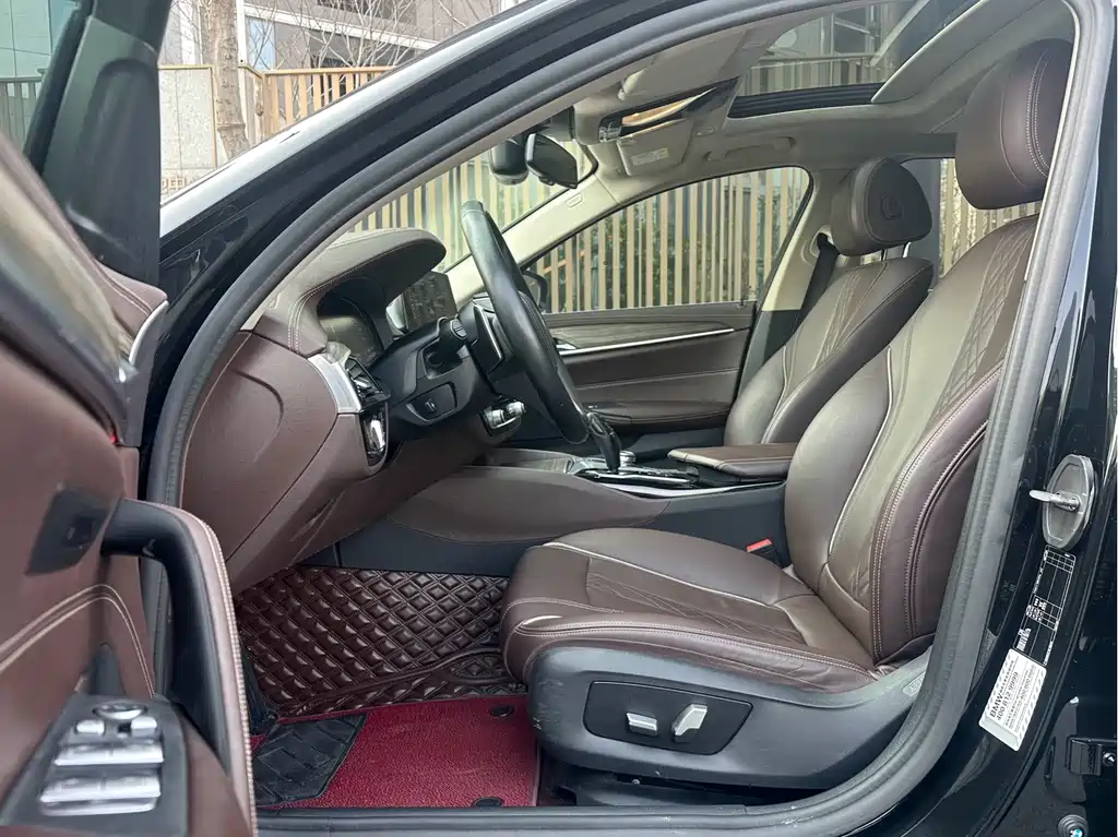 BMW 5 Series 2020 530Li Leading Luxury Package купить на сайте DeffCars