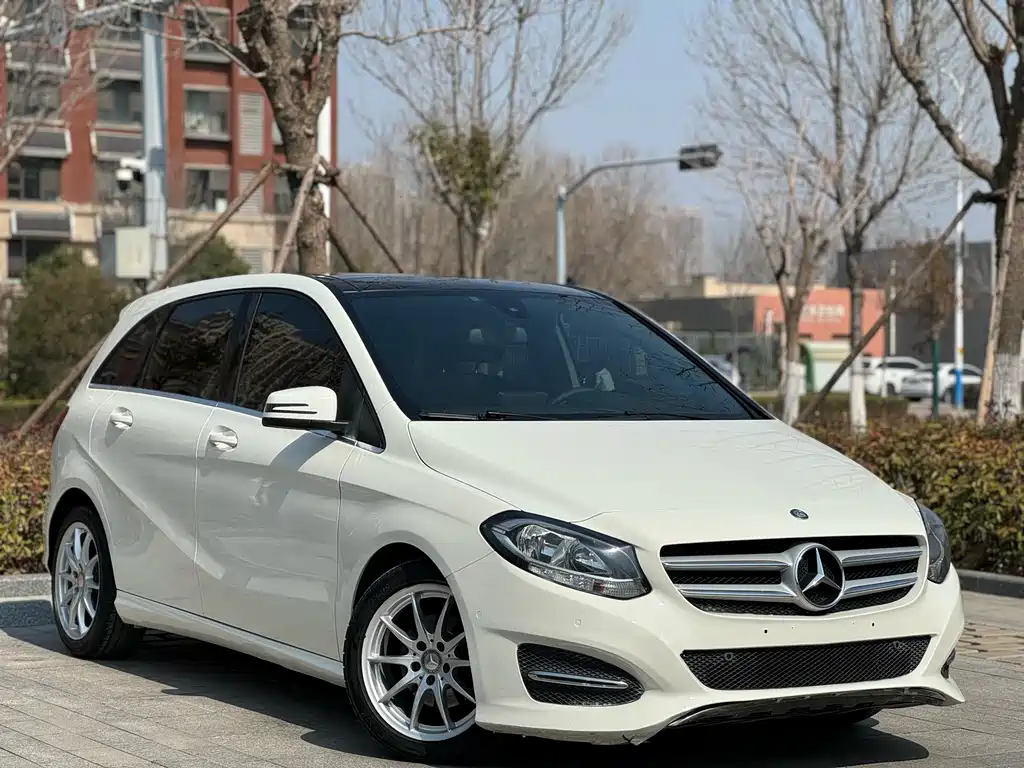 Mercedes-Benz B-Class 2015 B 200 Dynamic купить на сайте DeffCars