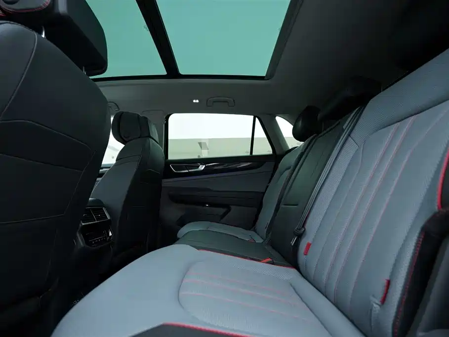 Touron 2024 Touron X 380TSI four-wheel drive luxury version купить на сайте DeffCars